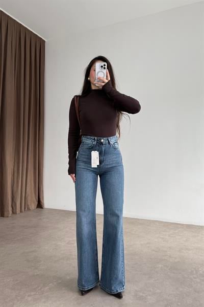 ZRA Dikişli Paça Straightleg OrtaMavi Jean 