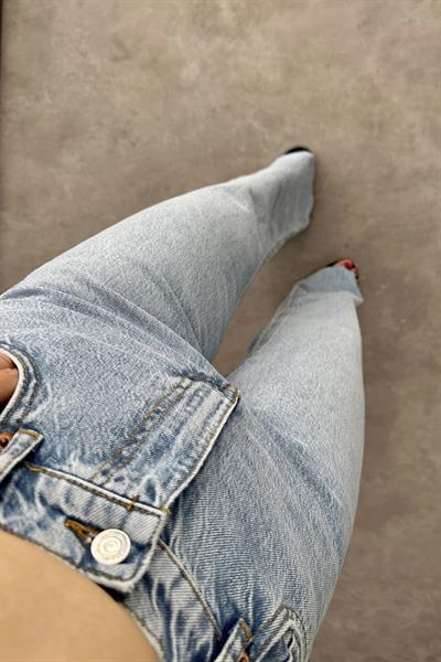 ZRA Premium Straightleg Jean Light Blue