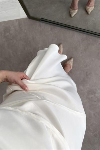 ZRA SATEN EKRU MİDİ ELBİSE