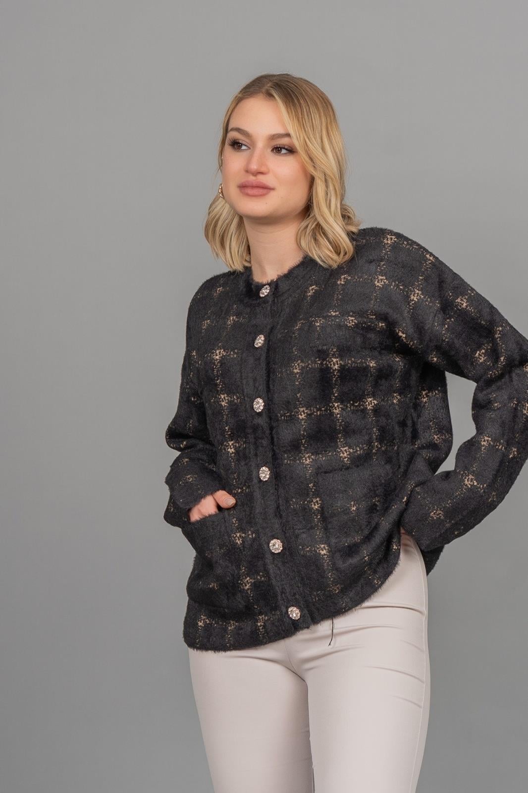 CANDACE YÜN HIRKA
