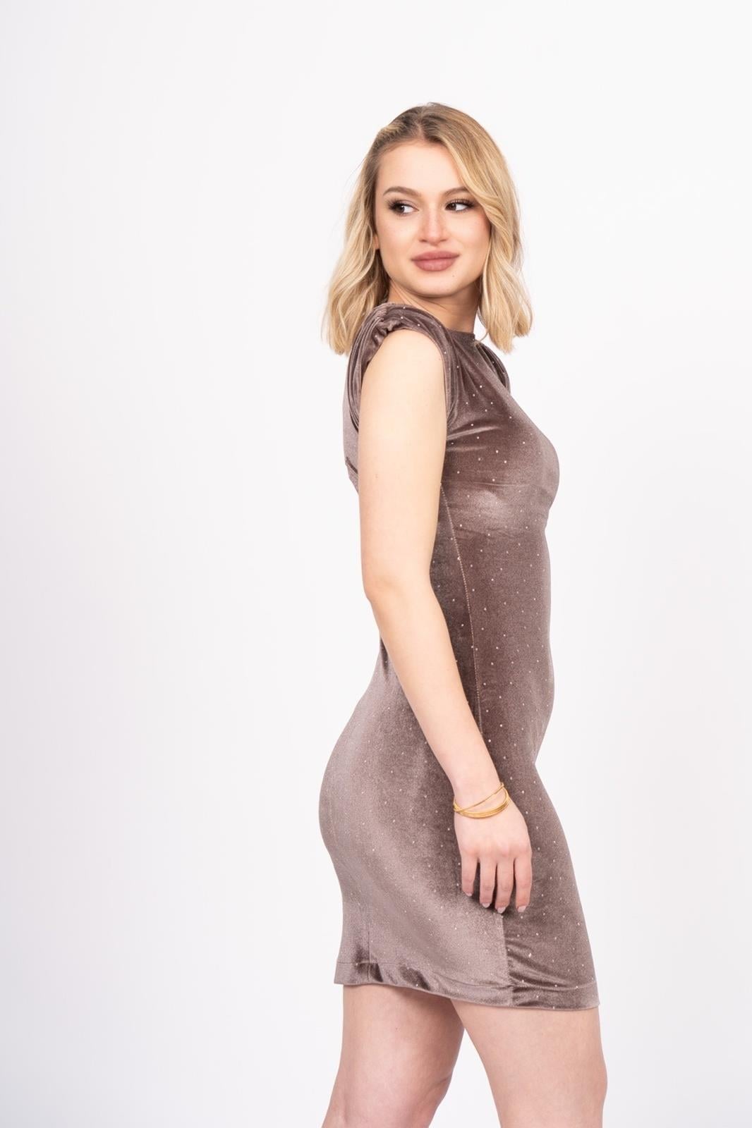 KEITHA OMUZ BÜZGÜLÜ KISA ELBİSE