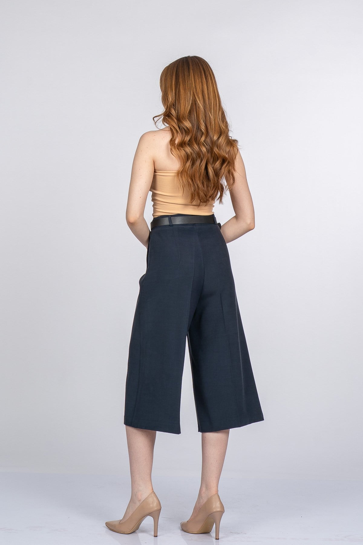 NIKKI KEMERLİ KISA PANTOLON