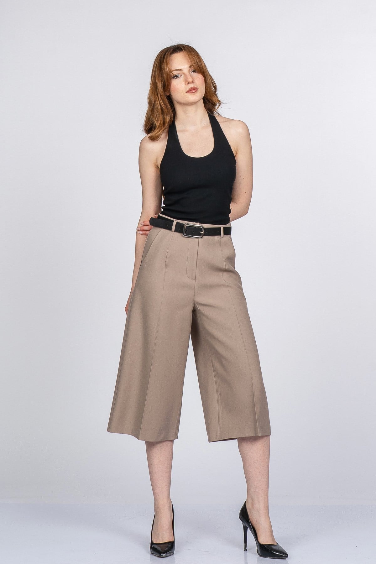 NIKKI KEMERLİ KISA PANTOLON