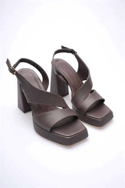 Acı Kahve Kadın Topuklu Platform Sandalet TR12MY04E