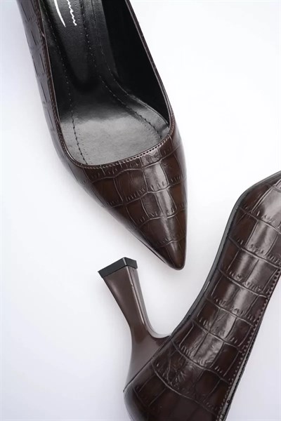 Acı Kahve Kroko Topuklu Kadın Stiletto TR20MS02G
