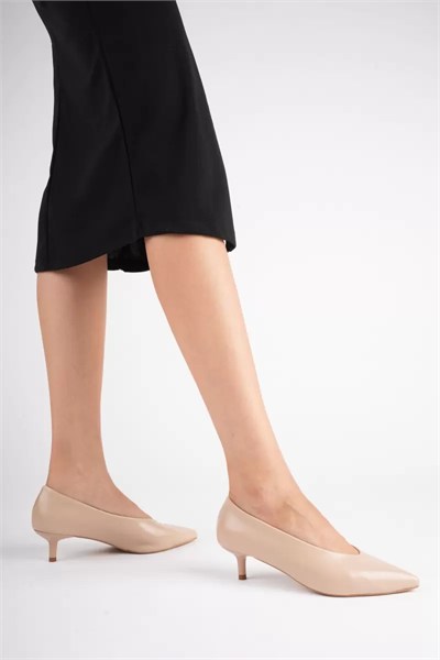 Kadın Bej 4 cm İnce Topuklu Stiletto TR05MS02B