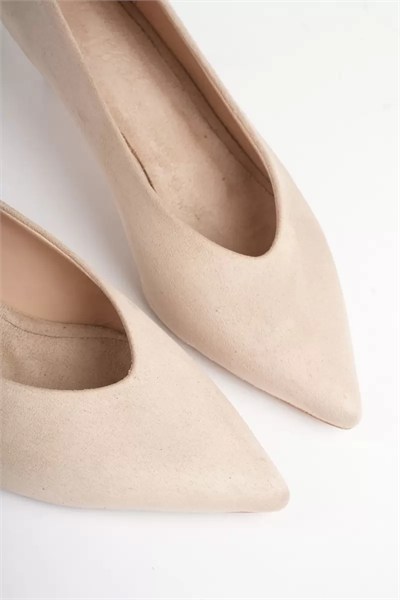 Kadın Bej Süet 4 cm İnce Topuklu Stiletto TR05MS02G