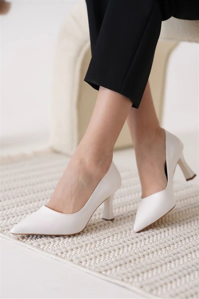 Kadın Beyaz Stiletto TR12MS06B