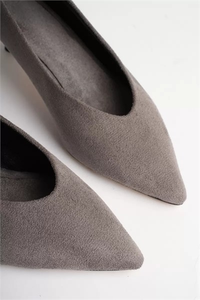 Kadın Gri Süet 4 cm İnce Topuklu Stiletto TR05MS02H
