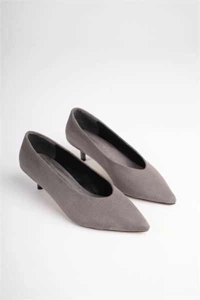 Kadın Gri Süet 4 cm İnce Topuklu Stiletto TR05MS02H