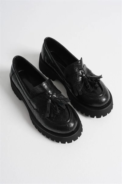 Kadın Günlük Siyah Kroko Baskılı Loafer Ayakkabı TR10MS03G