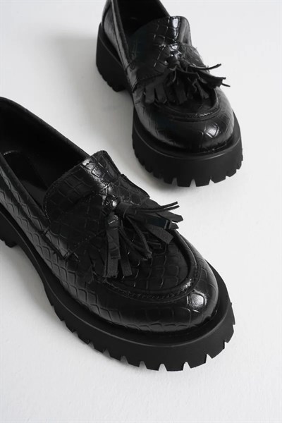 Kadın Günlük Siyah Kroko Baskılı Loafer Ayakkabı TR10MS03G