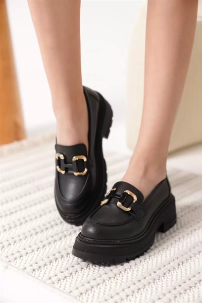 Kadın Siyah Cilt 6cm Topuklu Loafer TR17MS01C