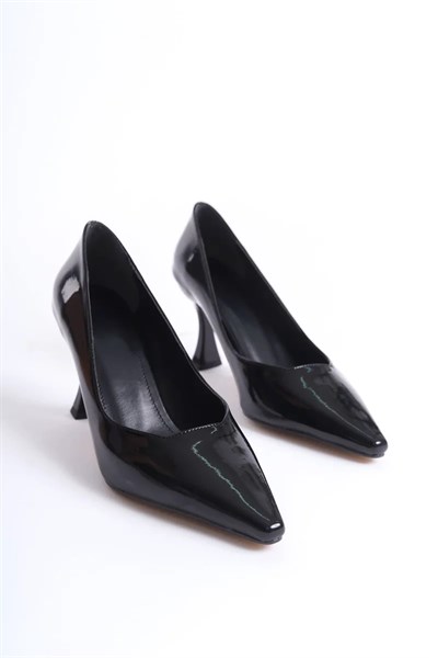 Kadın Siyah Rugan Stiletto TR08MS27A