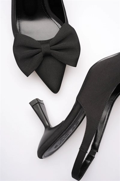 Siyah Fiyonklu Kitten Topuklu Slingback Kadın Ayakkabı TR08MS24A