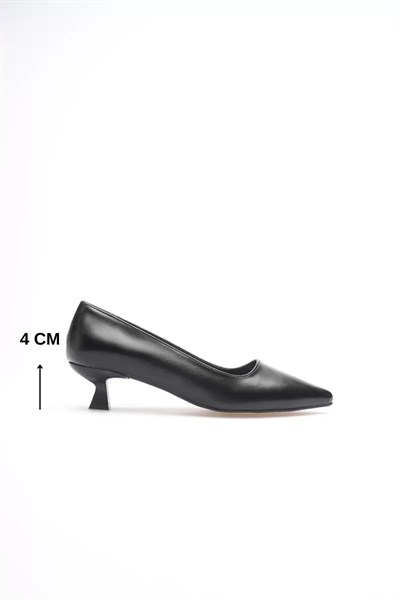 Siyah Kadın Günlük Kısa Topuklu Stiletto Ayakkabı TR20MS03A