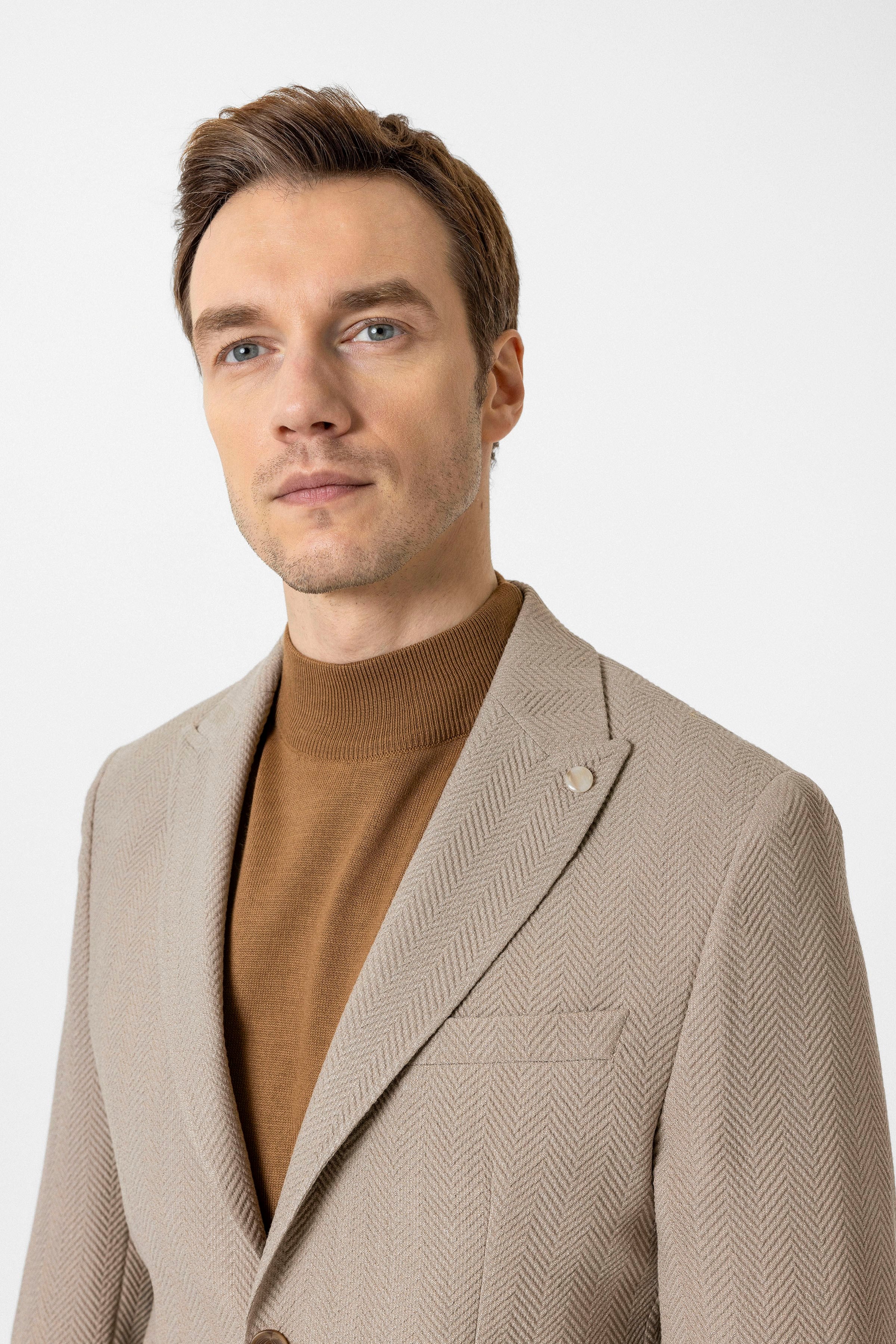 Bej Slim Fit Düz Sivri Yaka 6 Drop Ceket
