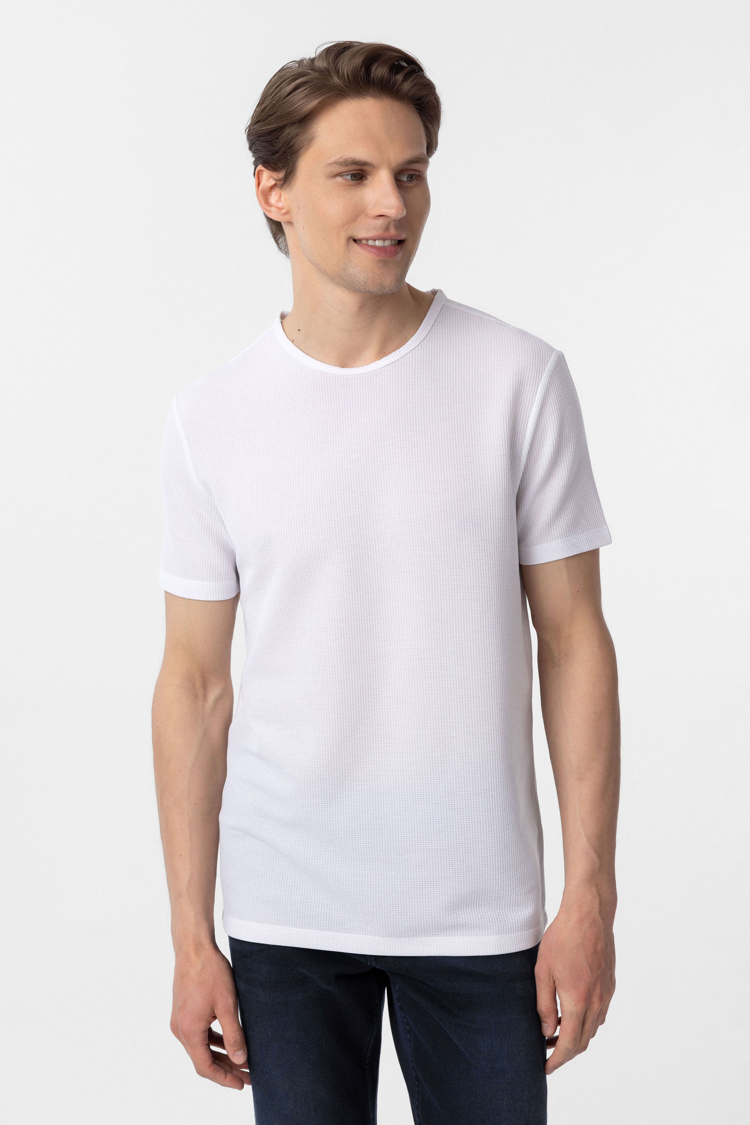 Süvari Beyaz Slim Fit Armürlü Bisiklet Yaka Tişört