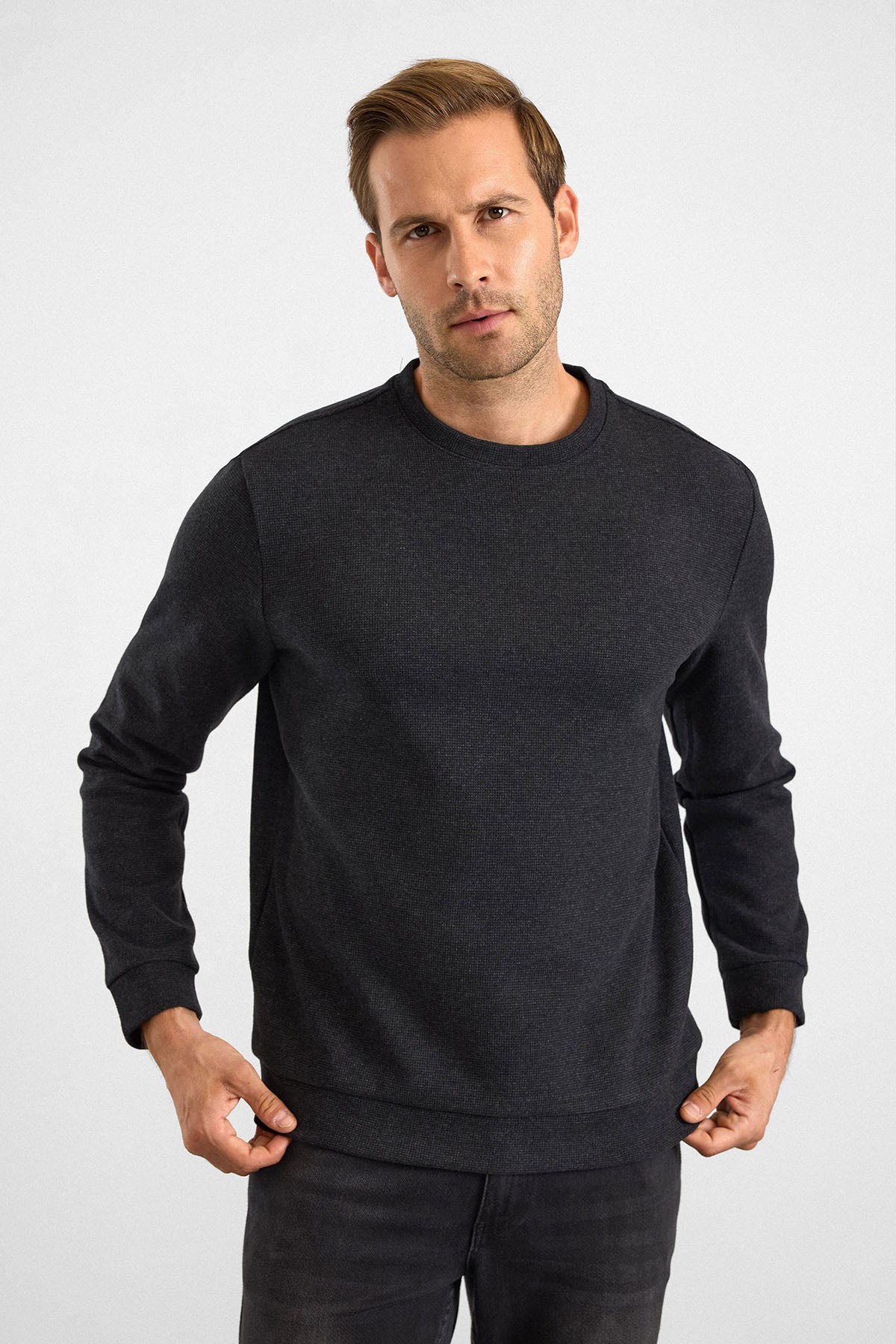 Süvari Siyah Regular Düz Bisiklet Yaka Sweatshirt