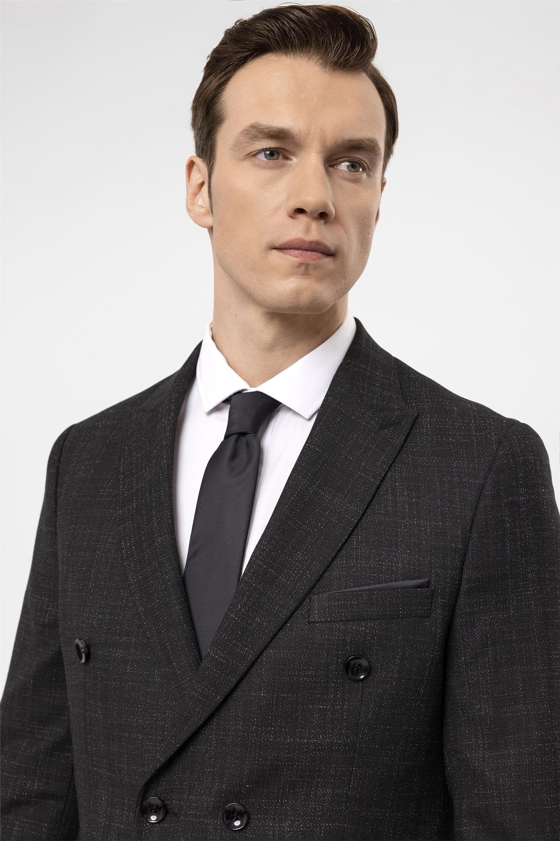 Siyah Slim Fit Armürlü Sivri Yaka 6 Drop Klasik Takım Elbise