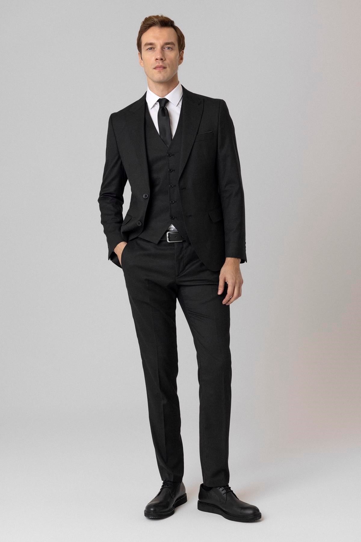 Siyah Slim Fit Armürlü Sivri Yaka 6 Drop Yelekli Klasik Takım Elbise