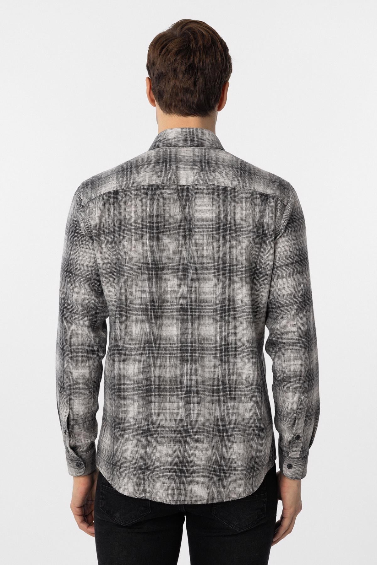 Siyah Slim Fit Düz Düğmeli Yaka Gömlek