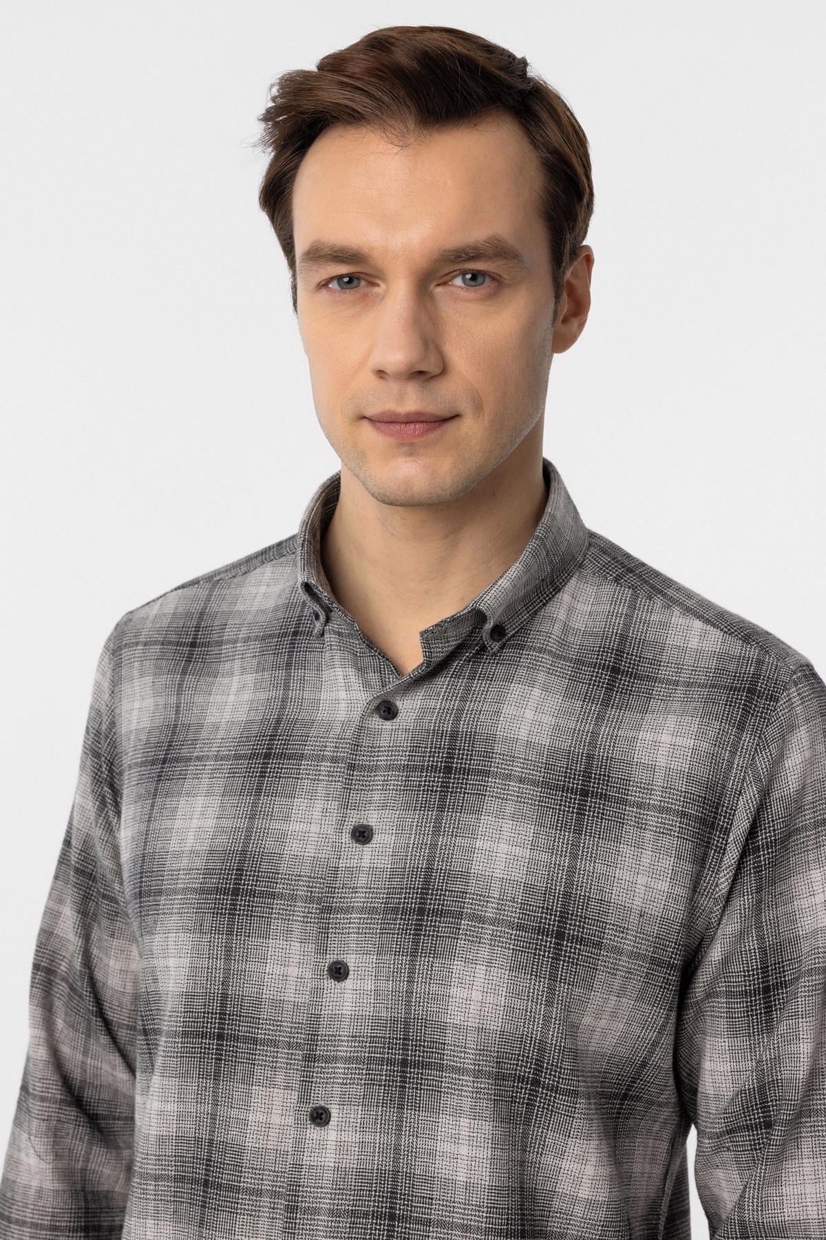 Siyah Slim Fit Düz Düğmeli Yaka Gömlek