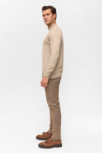 Bej Regular Düz Yarım Balıkçı Yaka Triko Kazak