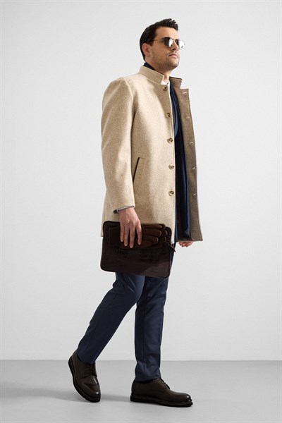 Bej Regular Hakim Yaka Düz Yan Cepli Kaban