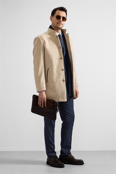 Bej Regular Hakim Yaka Düz Yan Cepli Kaban