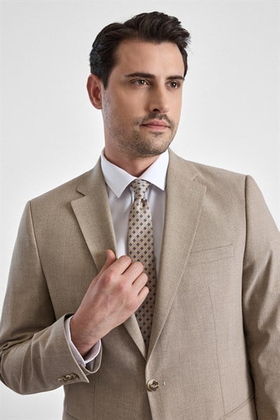 Bej Regular Sivri Yaka Düz Armürlü Kapaklı Cep Standart 6 Drop Takım Elbise