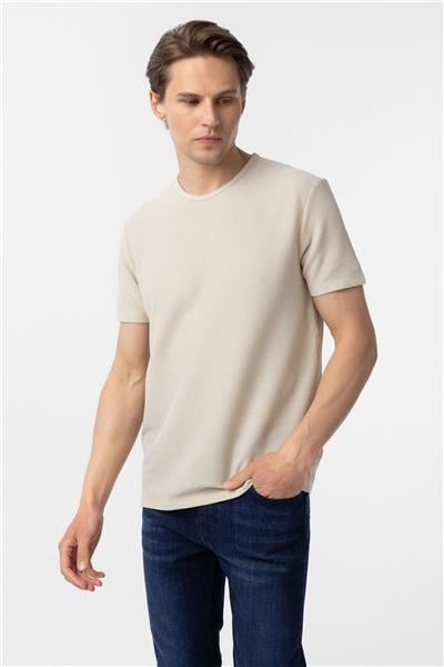 Bej Slim Fit Armürlü Bisiklet Yaka Tişört