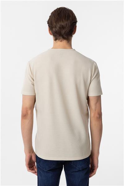 Bej Slim Fit Armürlü Bisiklet Yaka Tişört