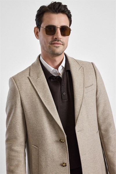 Bej Slim Sivri Yaka Düz Yan Cepli Düğmeli Dolgusuz Standart Kaban