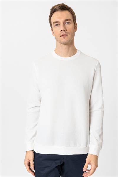 Beyaz Regular Armürlü Bisiklet Yaka Triko