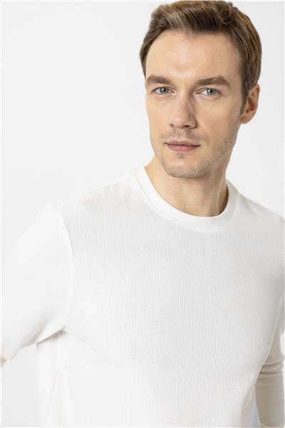 Beyaz Regular Armürlü Bisiklet Yaka Triko