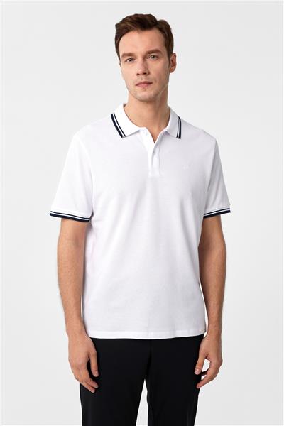 Beyaz Regular Armürlü Polo Yaka Tişört