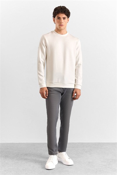 Beyaz Regular Dikey Çizgili Baskısız Jakarlı Bisiklet Yaka Cepsiz Düz Sweatshirt