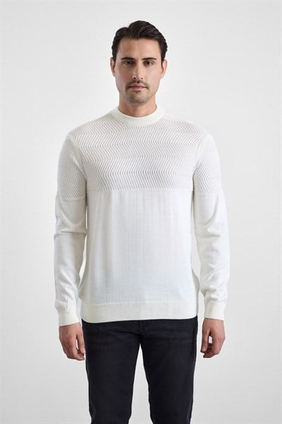 Beyaz Regular Dikey Çizgili Bisiklet Yaka Kazak