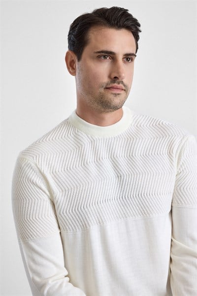 Beyaz Regular Dikey Çizgili Bisiklet Yaka Kazak