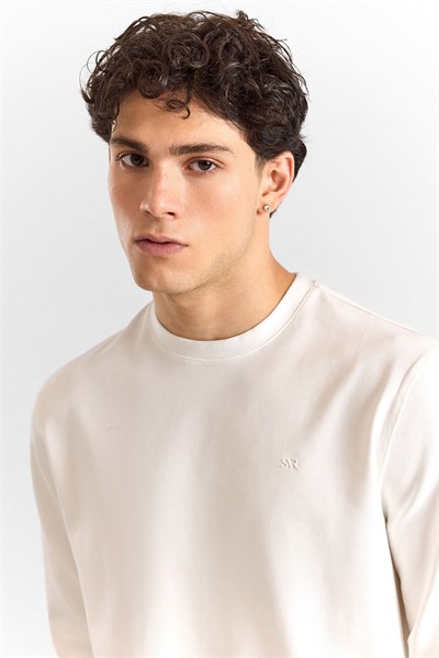 Beyaz Regular Düz Bisiklet Yaka Sweatshirt