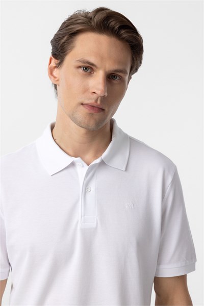 Beyaz Regular Düz Polo Yaka Tişört