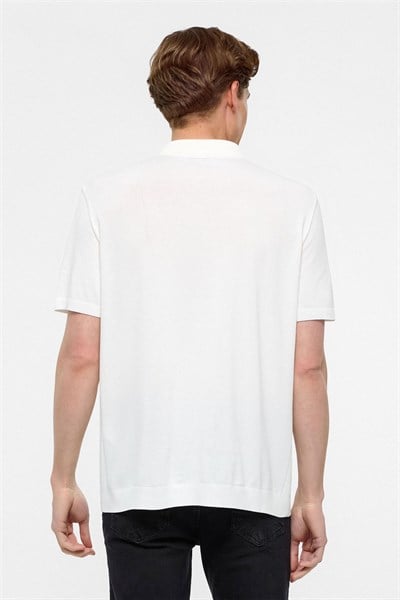 Beyaz Regular Düz Polo Yaka Triko Tşört 