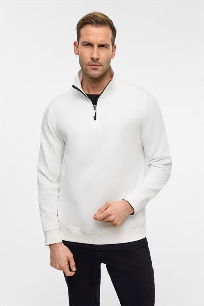 Beyaz Regular Düz Yarım Balıkçı Yaka Sweatshirt