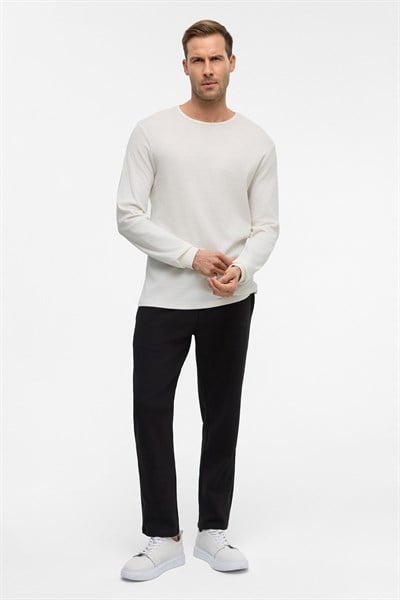 Beyaz Slim Armürlü Bisiklet Yaka Triko