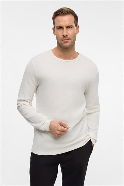 Beyaz Slim Armürlü Bisiklet Yaka Triko