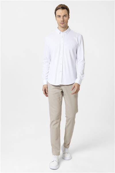 Beyaz Slim Fit Armürlü Düğmeli Yaka Gömlek