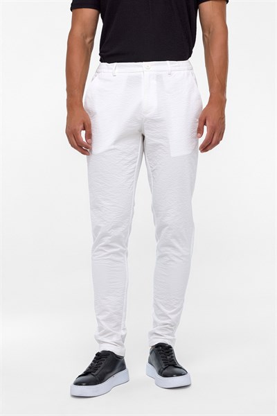 Beyaz Slim Armürlü Jogger Pantolon