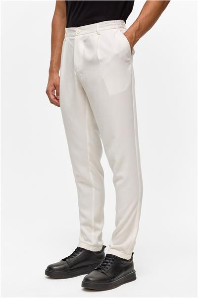 Beyaz Slim Armürlü Jogger Pantolon