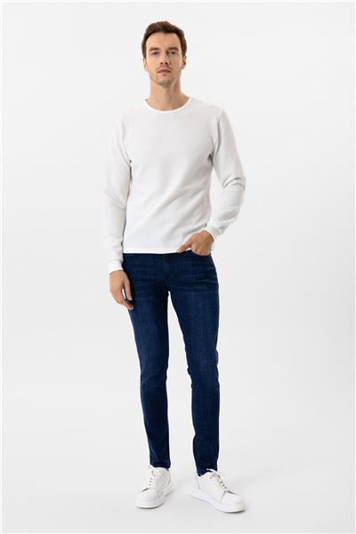 Beyaz Slim Fit Armürlü Bisiklet Yaka Sweatshirt